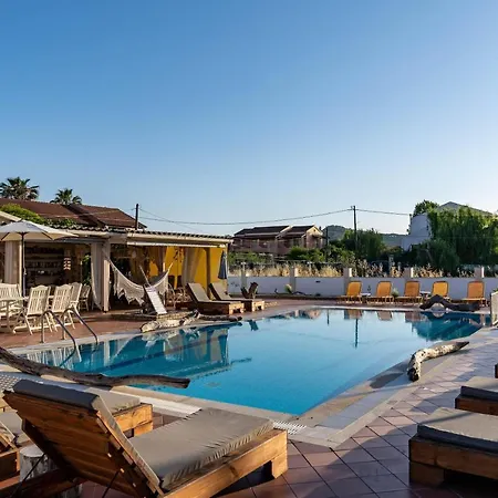 Del Sol Corfu アパートホテル