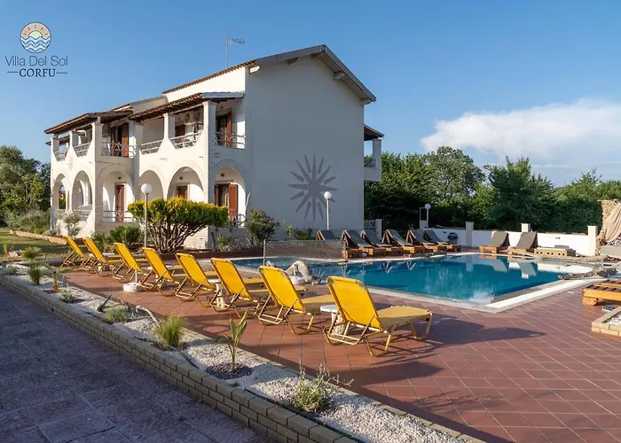 アパートホテル Del Sol Corfu