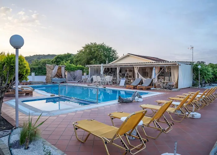 アパートホテル Del Sol Corfu 4*